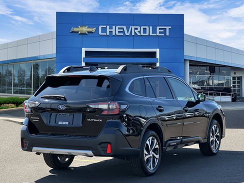 Used 2022 Subaru Outback Limited AWD/4WD image 4