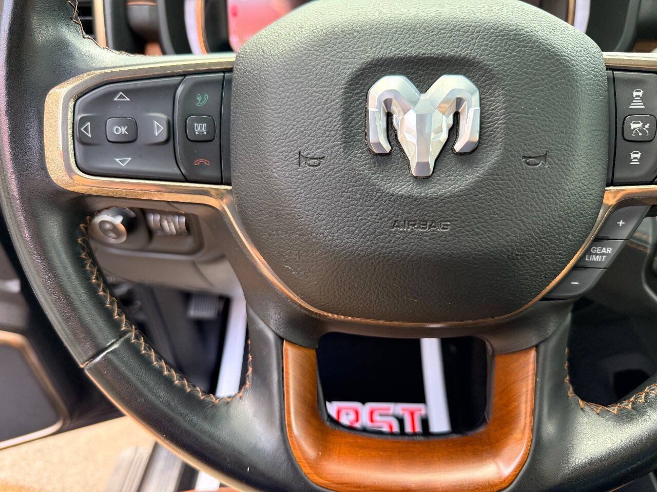 Used 2024 RAM 2500 Limited w/ Safety Group AWD/4WD image 24