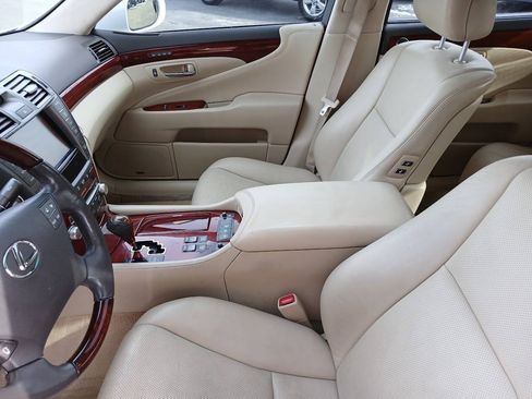 Used 2010 Lexus LS 460 L RWD image 4