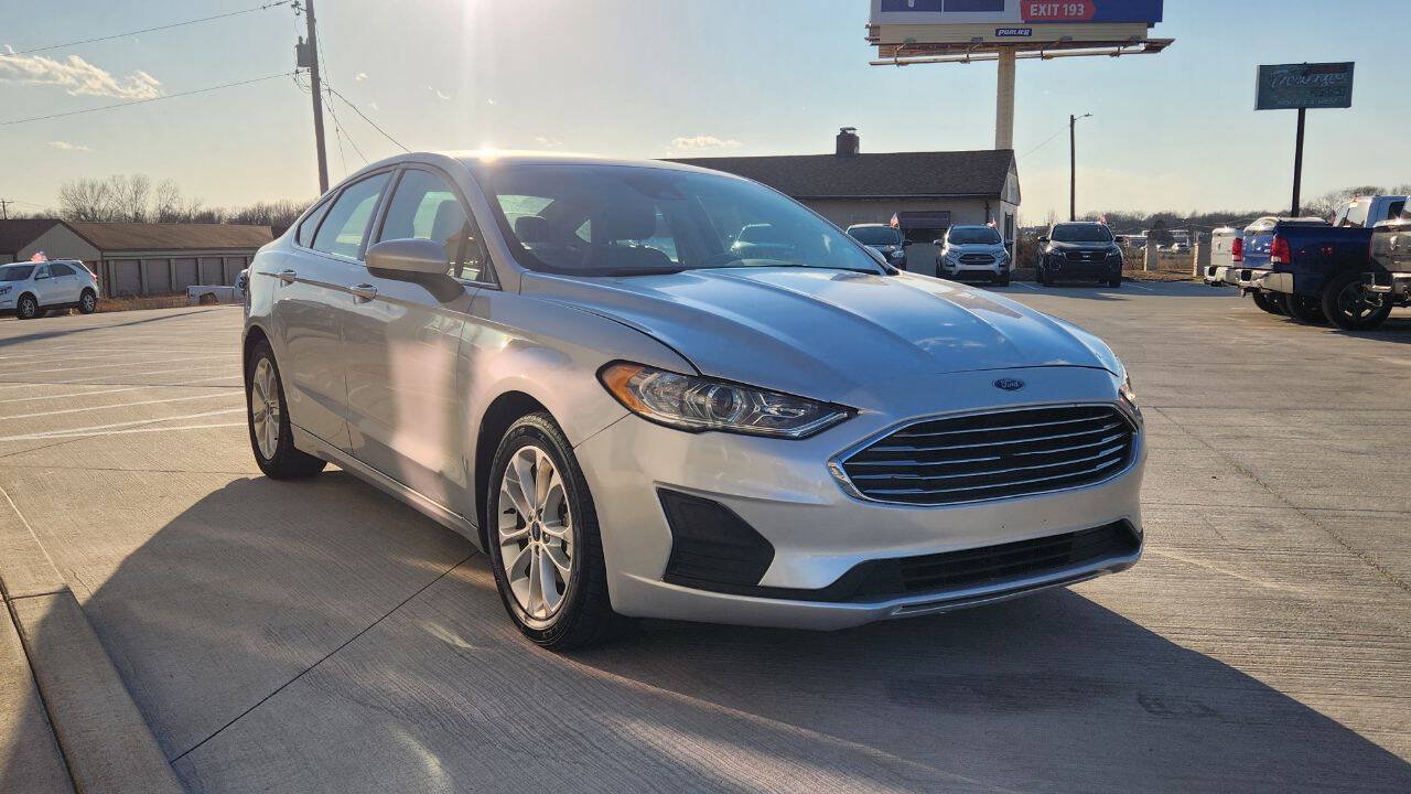Used 2019 Ford Fusion SE FWD image 8