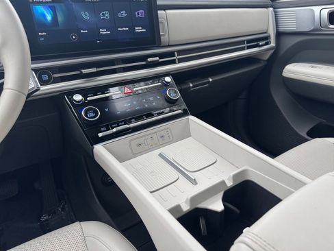 Used 2025 Hyundai Santa Fe SEL image 44