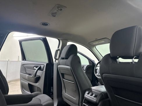 Used 2015 Chevrolet Traverse LT w/ Style and Technology Package FWD image 22