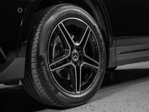 Certified 2025 Mercedes-Benz GLA 250 250 SUV image 10