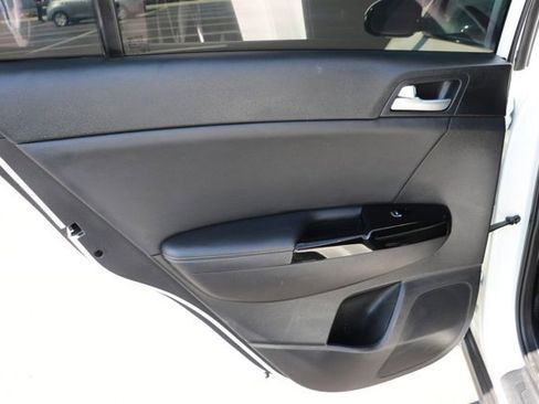Used 2020 Kia Sportage EX FWD image 11
