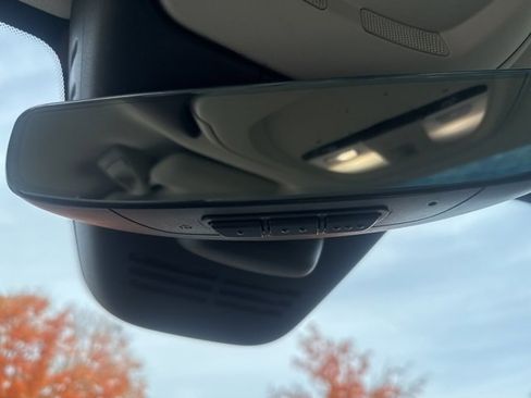 Used 2023 Volvo XC60 T8 Ultimate image 27