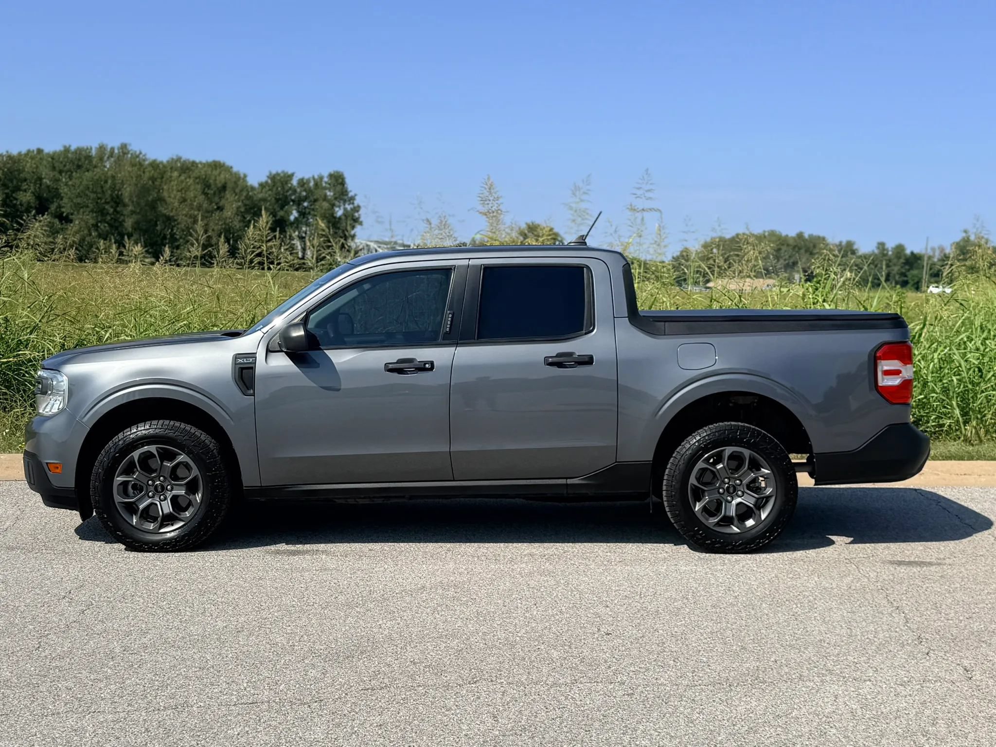 Used 2022 Ford Maverick XLT FWD image 13