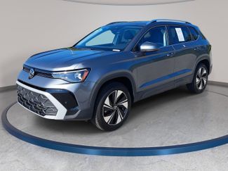 Used 2025 Volkswagen Taos SE AWD/4WD video 1