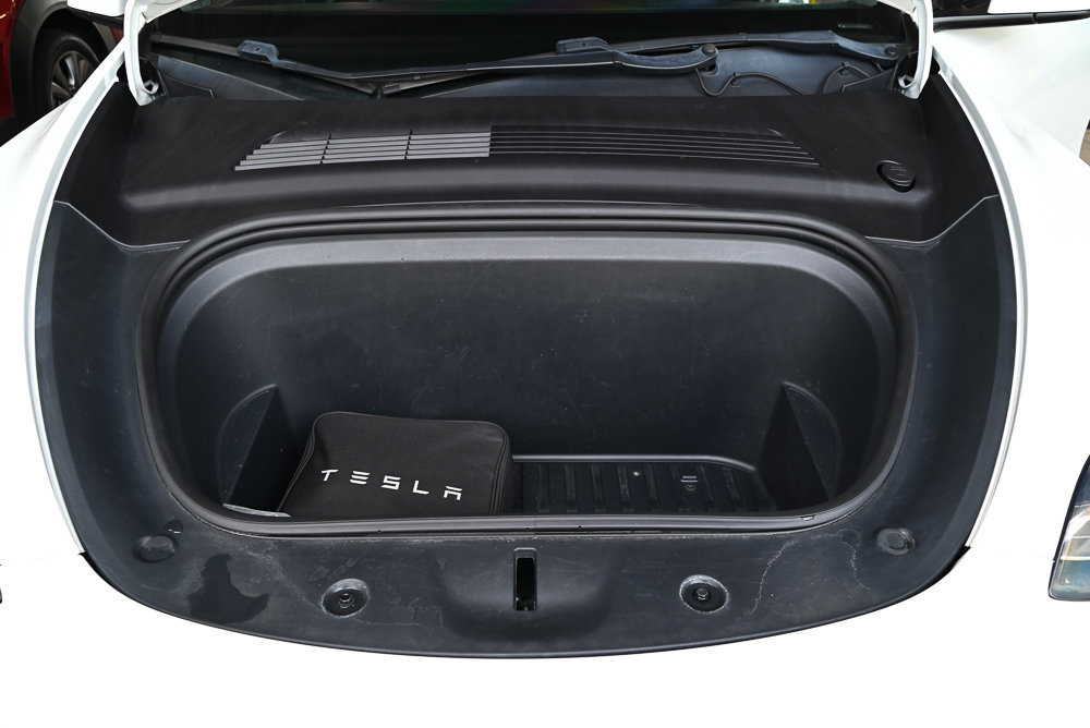 Used 2020 Tesla Model Y Long Range AWD/4WD image 32