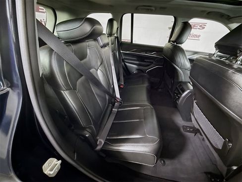 Used 2023 Jeep Grand Cherokee 4WD 4xe image 33