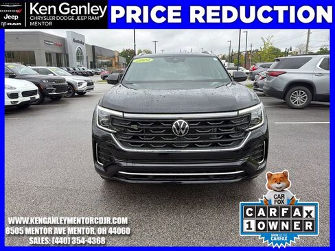 Used 2024 Volkswagen Atlas Cross Sport SEL R-Line AWD/4WD image 2