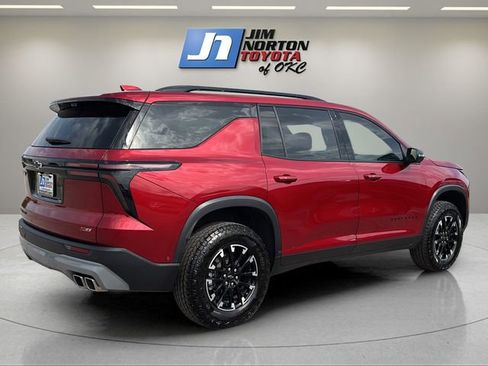 Used 2025 Chevrolet Traverse Z71 w/ Enhanced Driving Package AWD/4WD image 5
