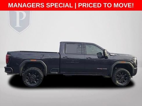 Used 2026 GMC Sierra 3500 AT4 image 5