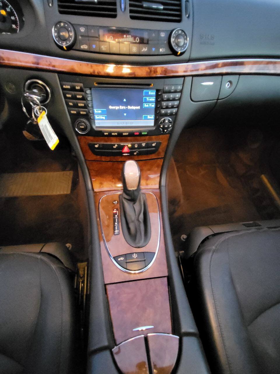 Used 2004 Mercedes-Benz E 500 4MATIC Sedan image 20