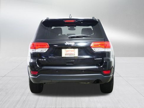 Used 2017 Jeep Grand Cherokee Laredo w/ Quick Order Package 23E AWD/4WD image 6