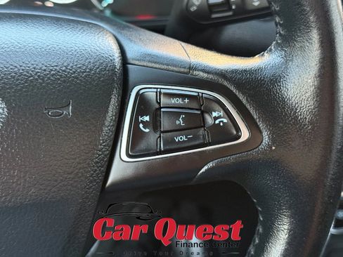 Used 2018 Ford EcoSport SE w/ SE Convenience Package image 31