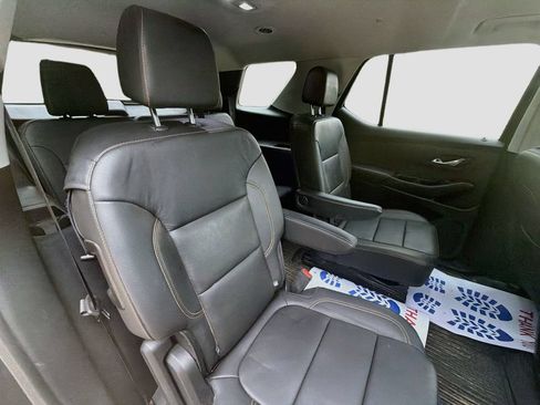 Used 2020 Chevrolet Traverse LT w/ LT Premium Package AWD/4WD image 30