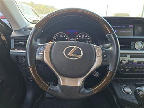 Used 2014 Lexus ES 350 w/ Premium Package FWD image 5