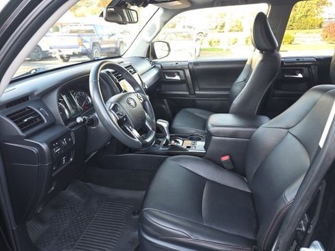 Used 2021 Toyota 4Runner TRD Off-Road Premium image 10