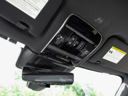 New 2026 Land Rover Range Rover SE AWD/4WD image 31