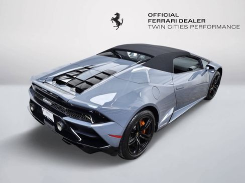 Used 2021 Lamborghini Huracan EVO image 14