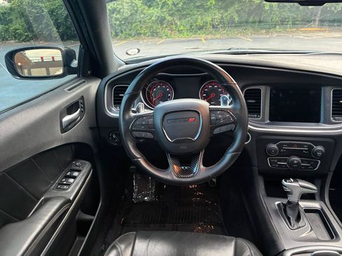 Used 2017 Dodge Charger SXT w/ Plus Group RWD image 29