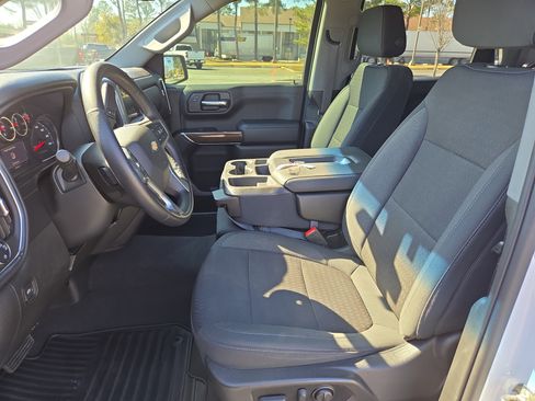 Used 2022 Chevrolet Silverado 1500 LT image 19