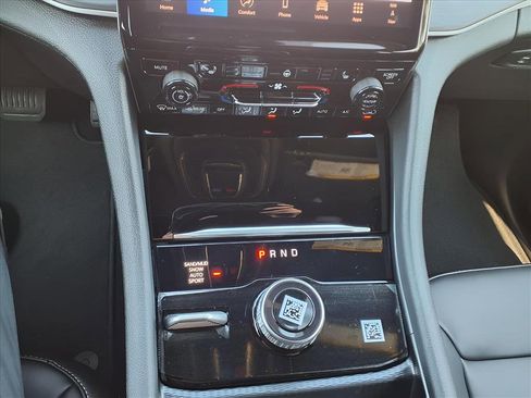 New 2025 Jeep Grand Cherokee Limited image 13