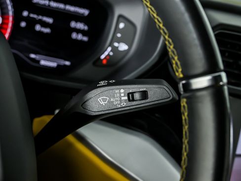 Used 2019 Lamborghini Urus AWD/4WD image 25