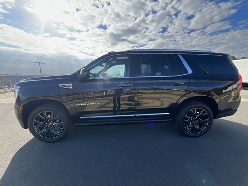 Used 2025 GMC Yukon Denali w/ Sun & Power Step Package image 6