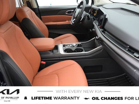 New 2026 Kia Carnival EX FWD image 16