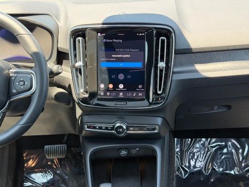 Certified 2023 Volvo XC40 Recharge Plus AWD/4WD image 14