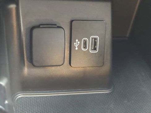 Used 2025 Ford Explorer Platinum w/ LUX Leather Package image 22