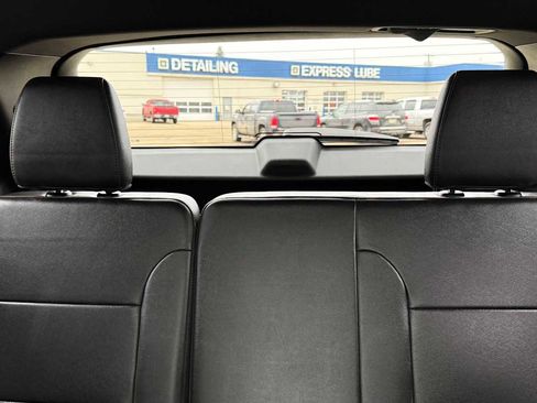 Used 2022 Chevrolet Traverse High Country image 11