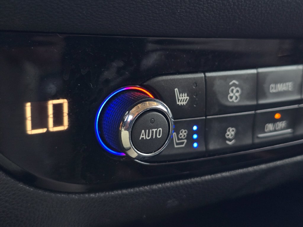 Used 2019 Buick Enclave Premium w/ Experience Buick Package AWD/4WD image 19