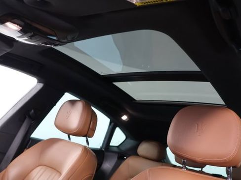 Used 2022 Maserati Levante GT image 18