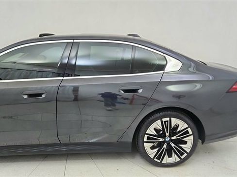 Used 2026 BMW 540i xDrive image 11