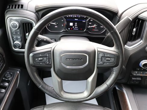 Used 2022 GMC Sierra 3500 Denali AWD/4WD image 17