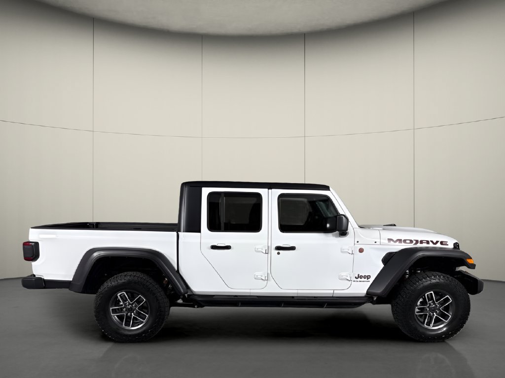 Used 2025 Jeep Gladiator Mojave w/ Safety Group AWD/4WD image 9