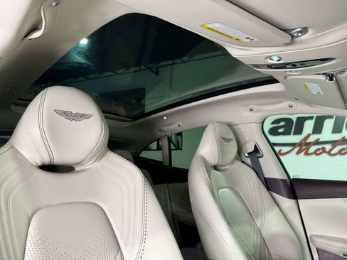 Used 2021 Aston Martin DBX image 18