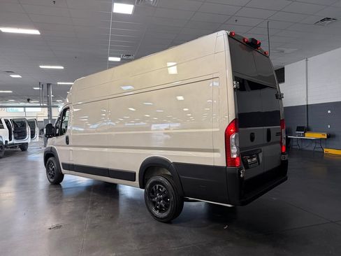 Used 2026 RAM ProMaster 3500 w/ Quick Order Package 22G SLT FWD image 8
