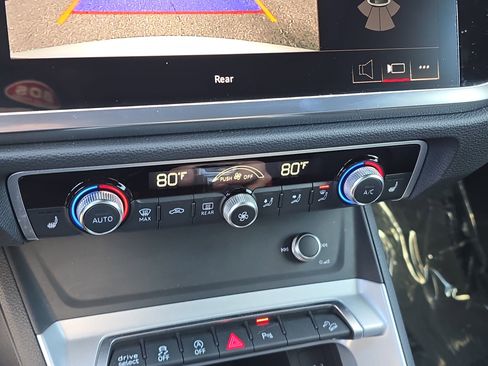 Used 2023 Audi Q3 2.0T Premium w/ Black Optic Package image 23