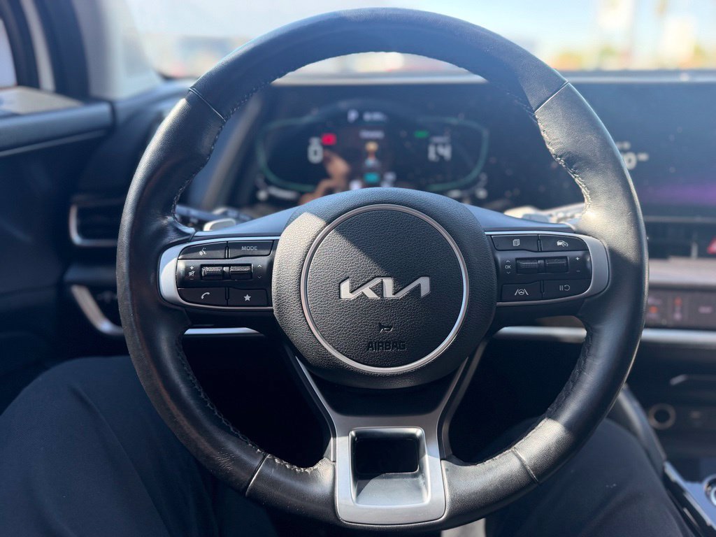 Used 2023 Kia Sportage EX AWD/4WD image 4