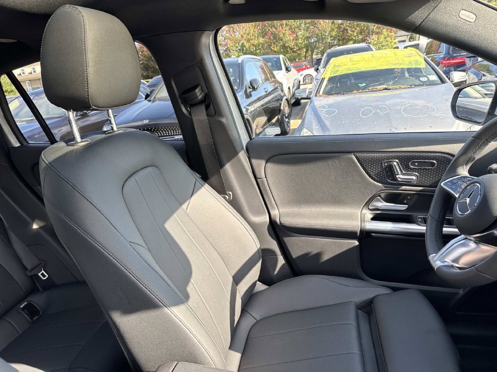 Used 2026 Mercedes-Benz GLA 250 image 11