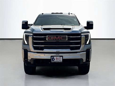 Used 2024 GMC Sierra 2500 SLT w/ SLT Premium Package image 2