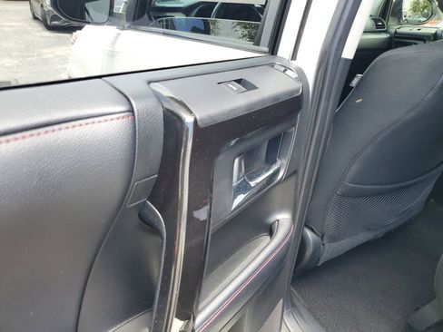 Used 2019 Toyota 4Runner TRD Off-Road AWD/4WD image 12