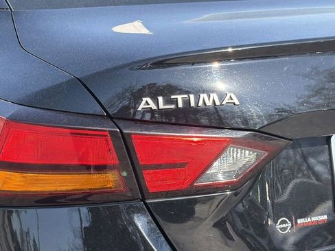 Certified 2024 Nissan Altima 2.5 SR FWD image 24