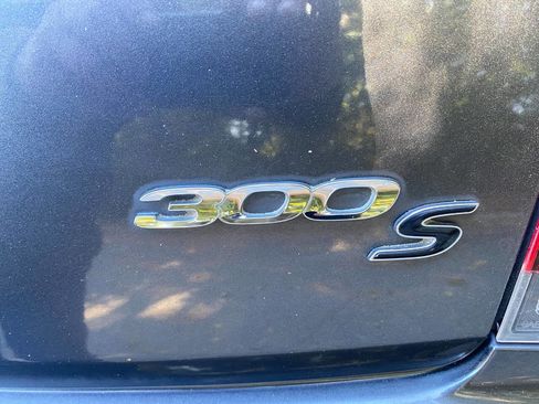 Used 2019 Chrysler 300 S image 47