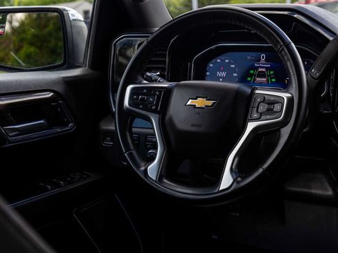 Used 2024 Chevrolet Silverado 1500 LT AWD/4WD image 25