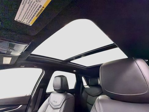 Used 2020 Cadillac XT5 Premium Luxury AWD/4WD image 23