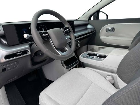 New 2026 Hyundai Ioniq 9 SE image 9